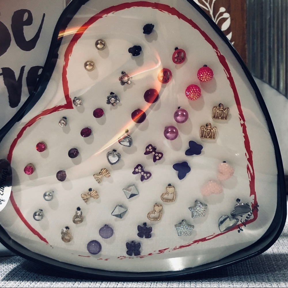 💜NEW💎25 Stud Earing gift set + Metal Heart tin - Picture 8 of 8